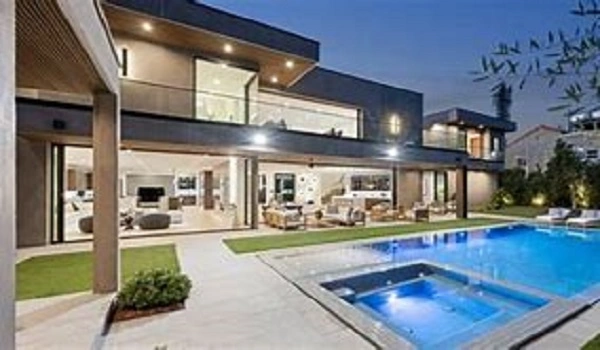 Featured Image of Prestige Avon Apartments